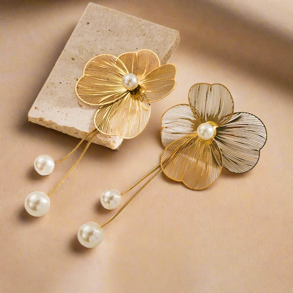 18K Ohrringe Damen florales Design Gold Perlen