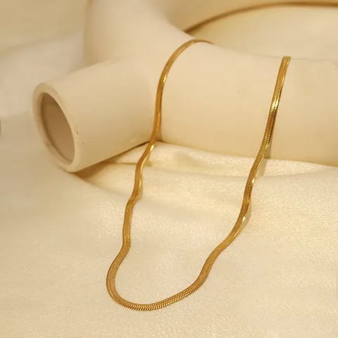 Minimal flat herringbone chain elegant necklace