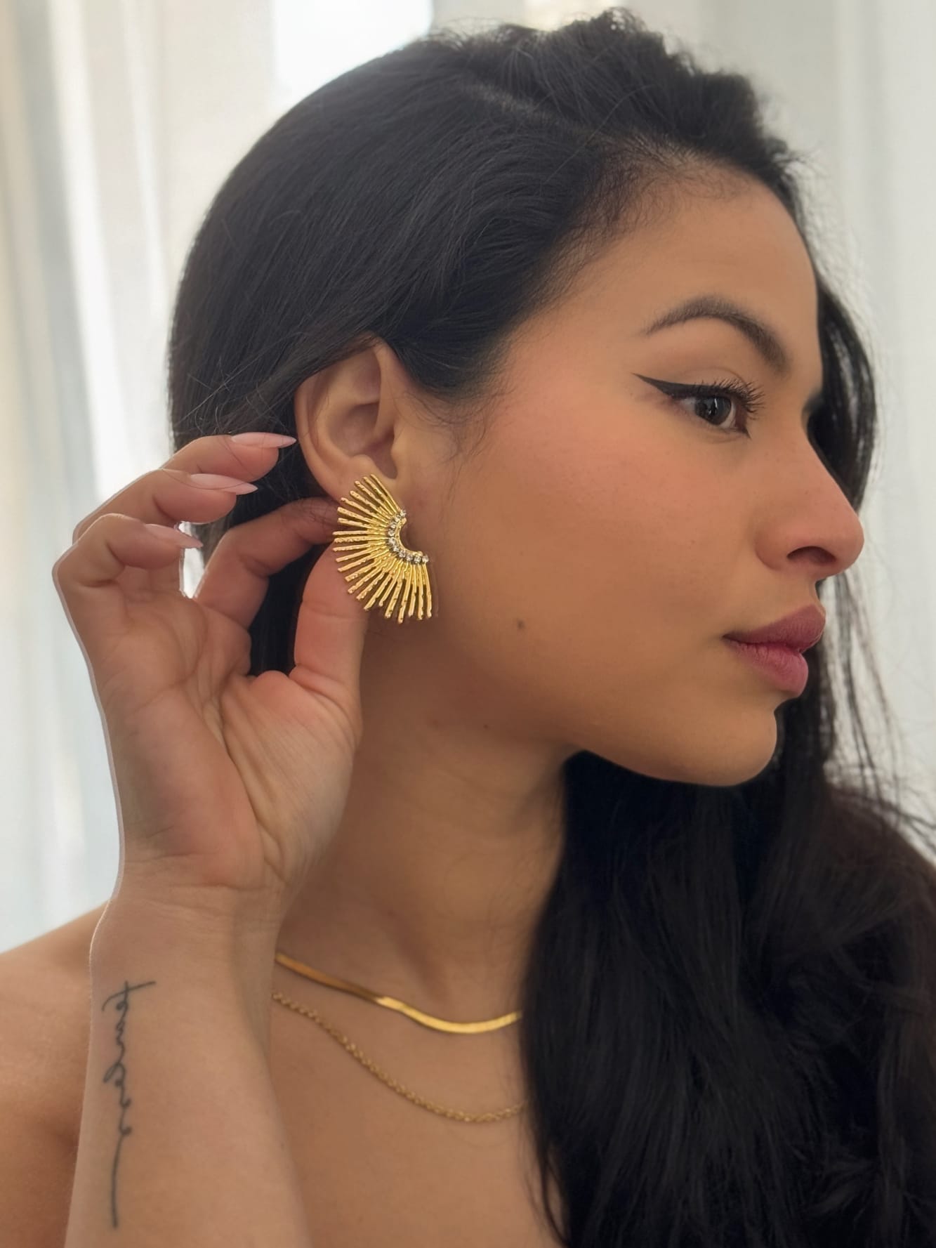 Helia 18K vergoldete Damen Ohrstecker mit Sonnenstrahl Design