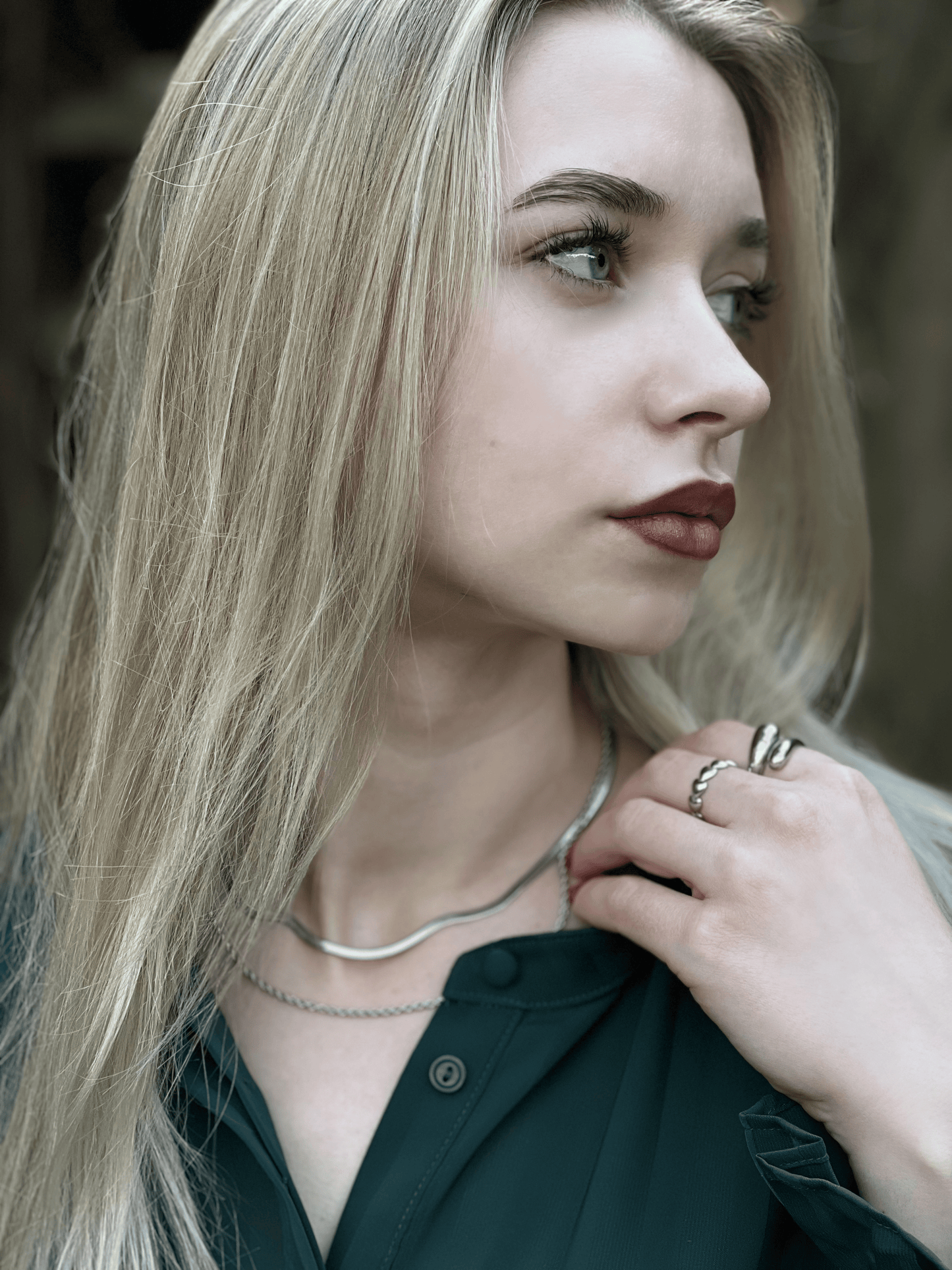 Minerva Edelstahl Halskette mit Hanfblumen-Motiv & Herringbone-Kette