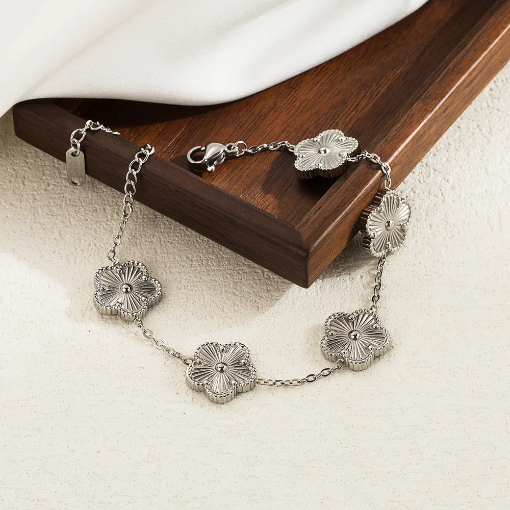 Nature-inspired hypoallergenic bracelet in silver finish – gift for her